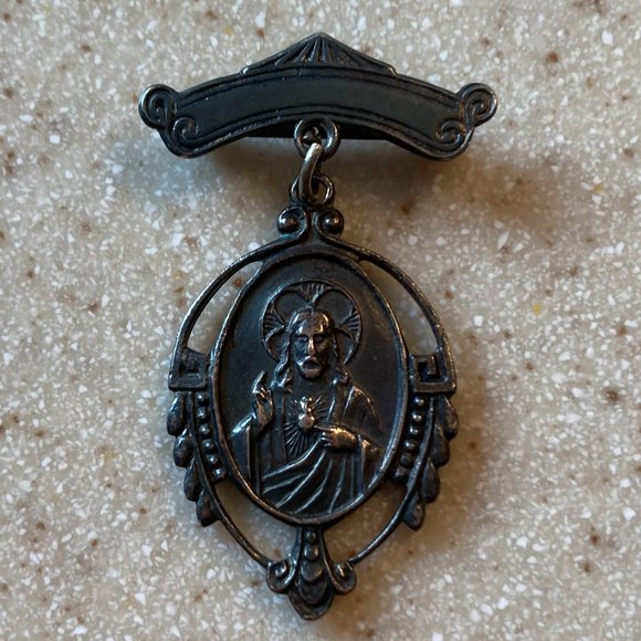 Sacred Heart of Jesus & Mary Brooch Bar Pin Pendant Medal Antique - Picture 1 of 16